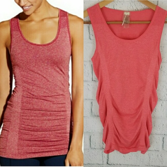 CALIA by Carrie Underwood Tops - Calia by Carrie Underwood ruched workout tank